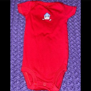 2 Carter’s 3 mos onesies.